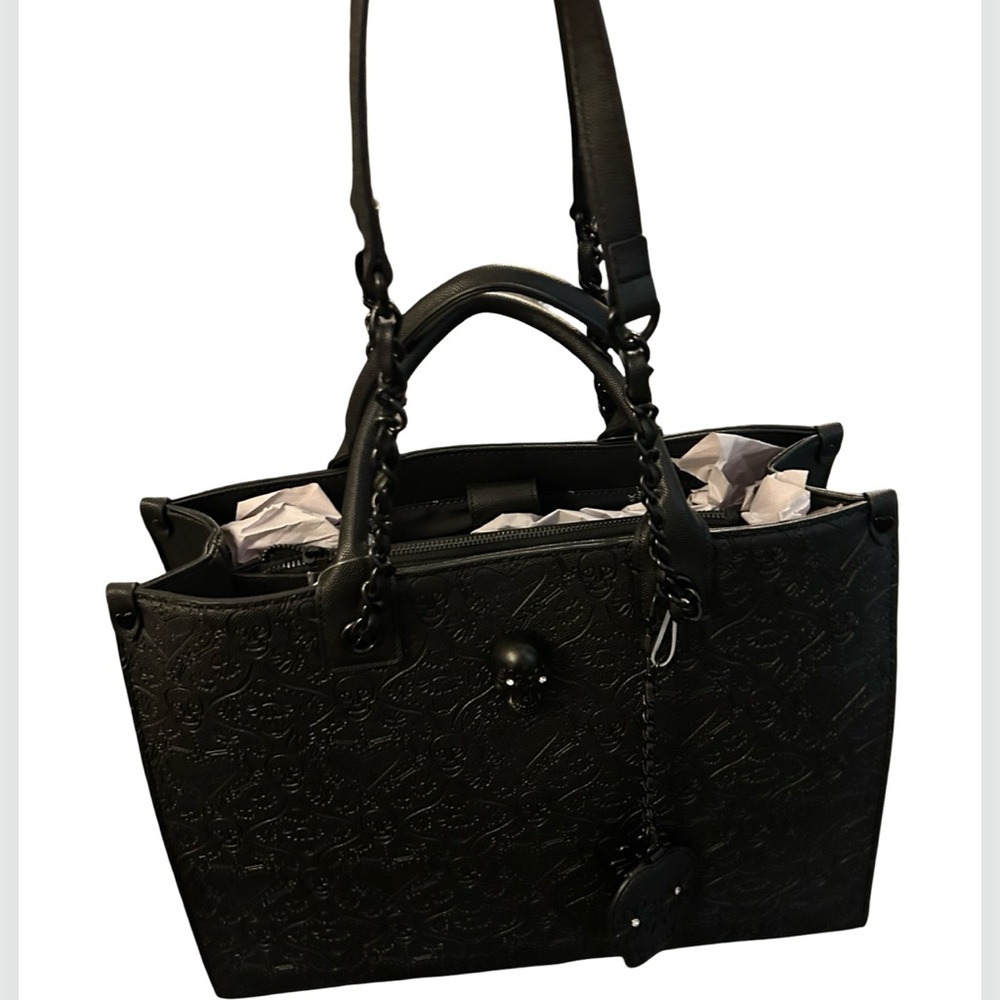 BETSEY JOHNSON XL BLACK SUGAR SKULL & HEARTS DOUBLE HANDLE/CHAIN STRAPS TOTE NWT - Picture 3 of 15